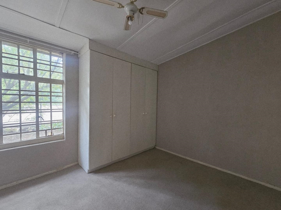 5 Bedroom Property for Sale in Ladybrand Free State